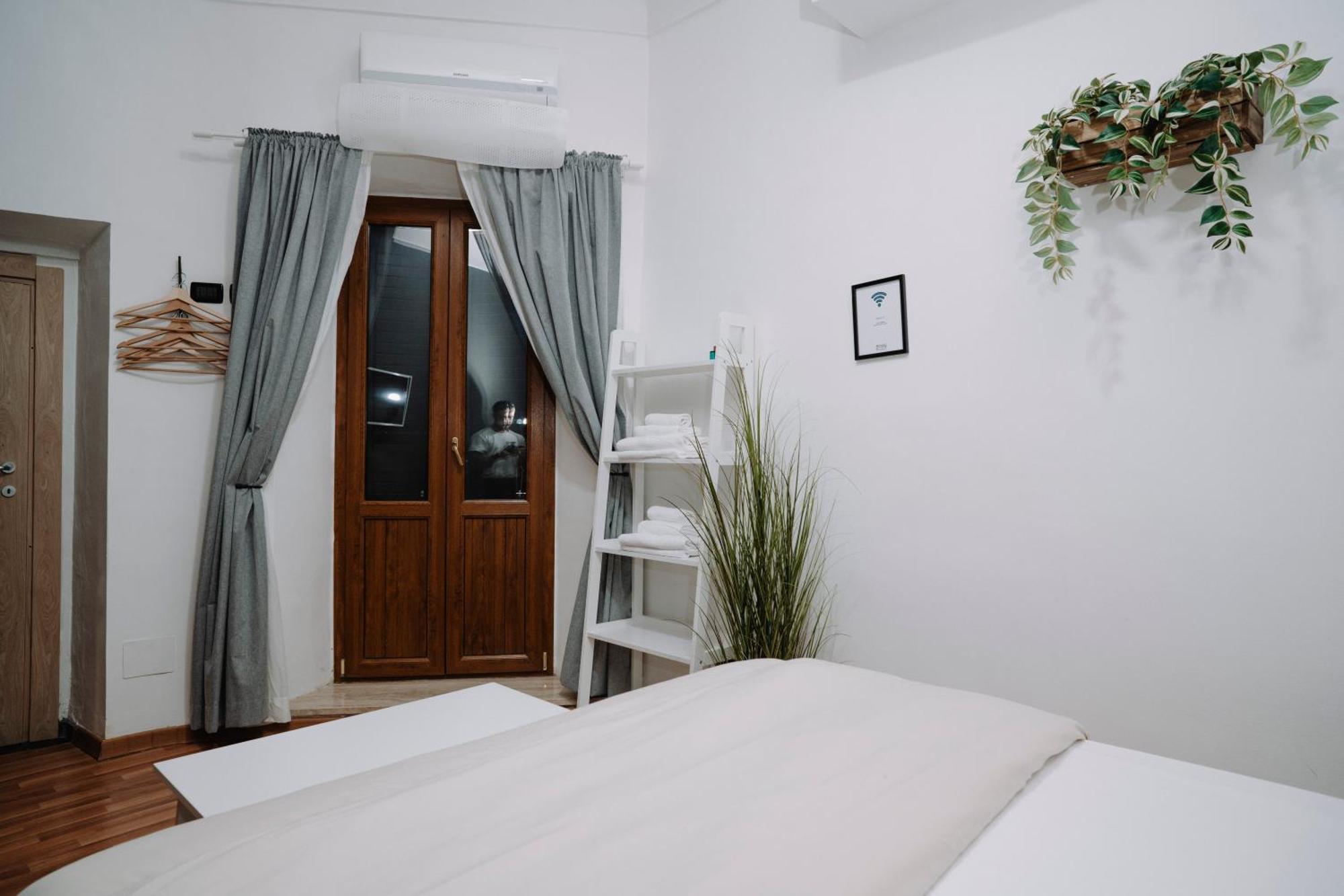 Bonne Nuit Terracina Bed & Breakfast Bagian luar foto