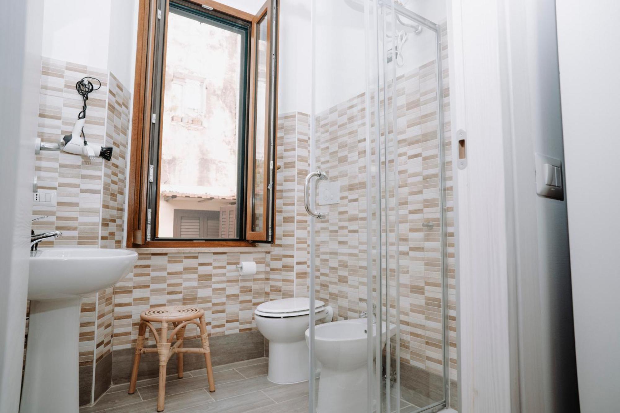 Bonne Nuit Terracina Bed & Breakfast Bagian luar foto