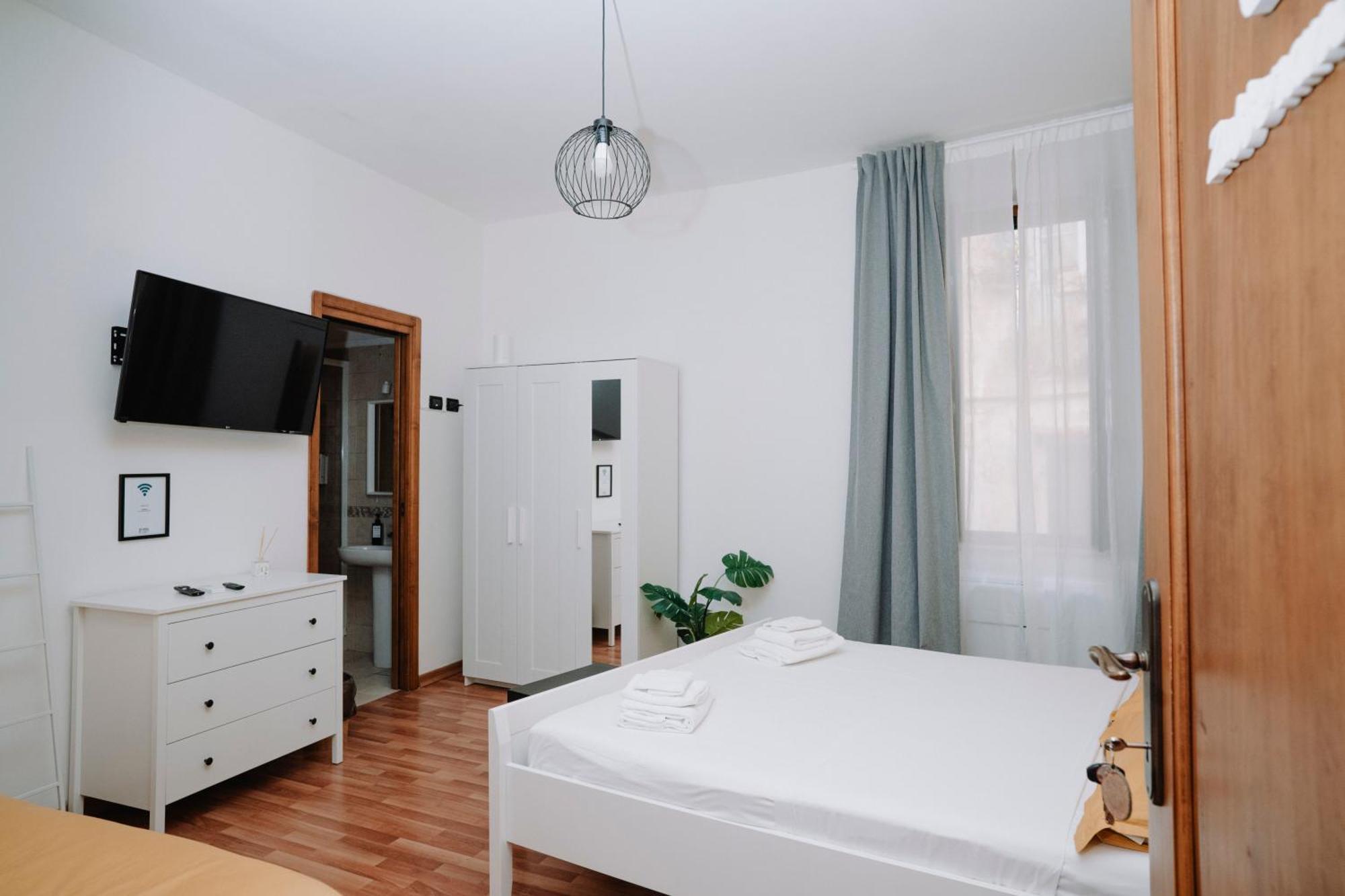 Bonne Nuit Terracina Bed & Breakfast Bagian luar foto