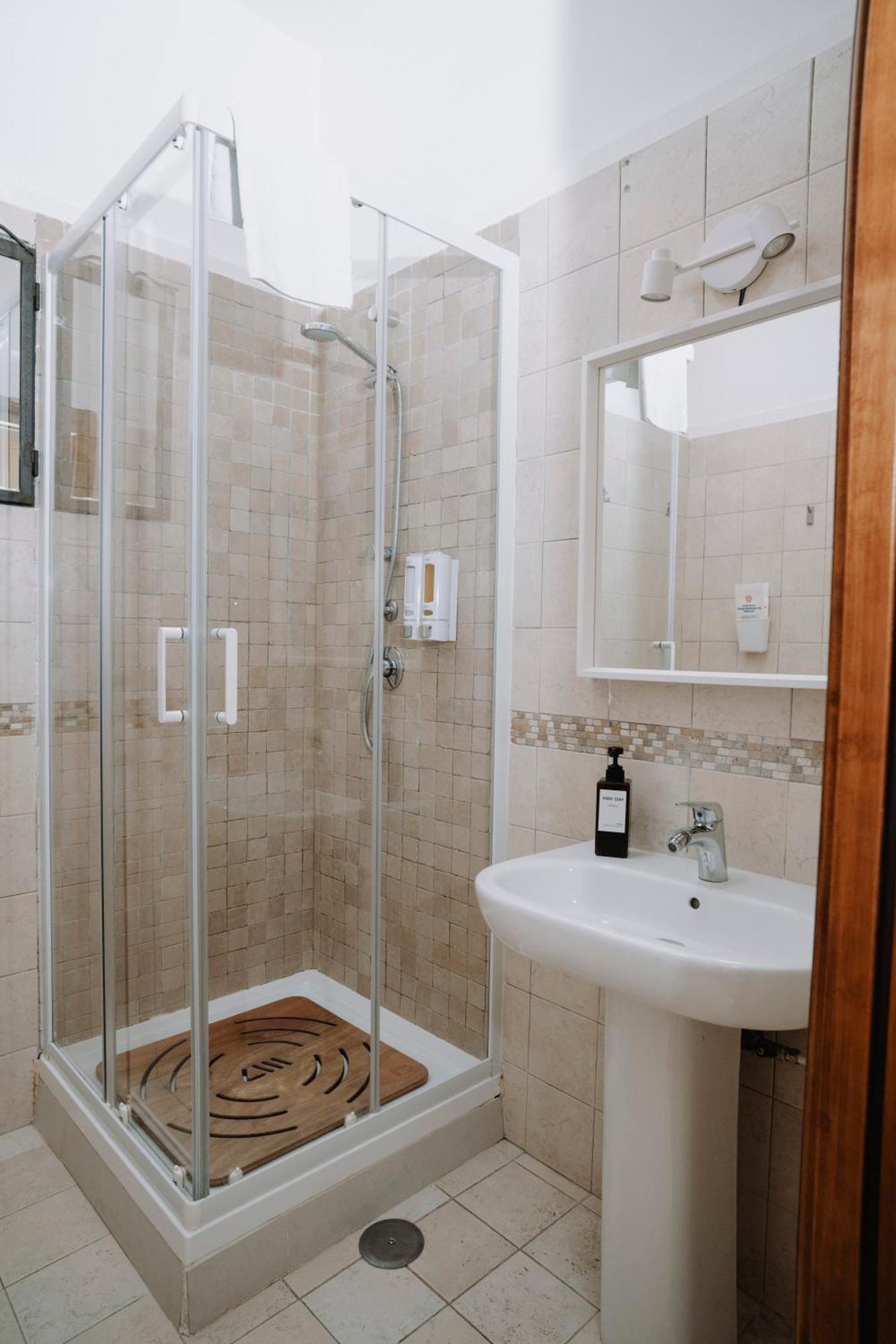 Bonne Nuit Terracina Bed & Breakfast Bagian luar foto